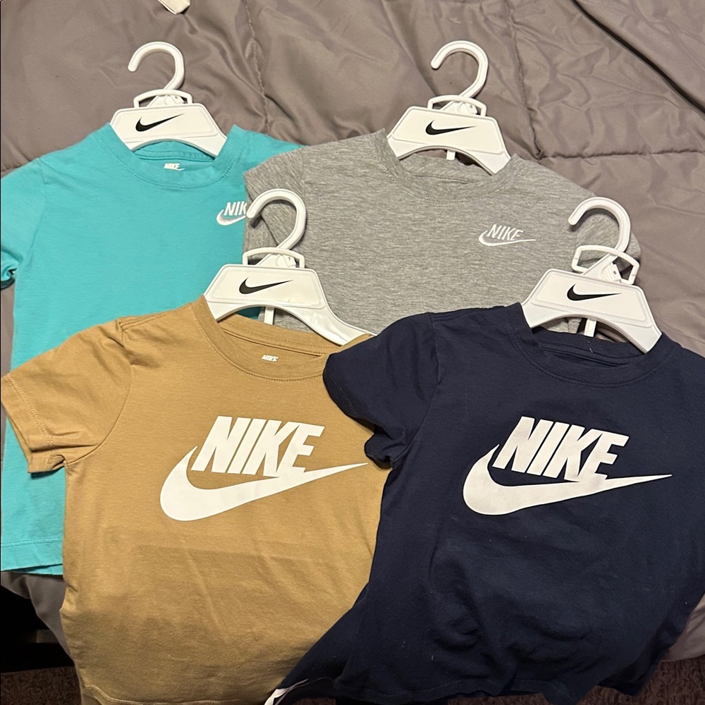4 Nike sweat short sets size 6